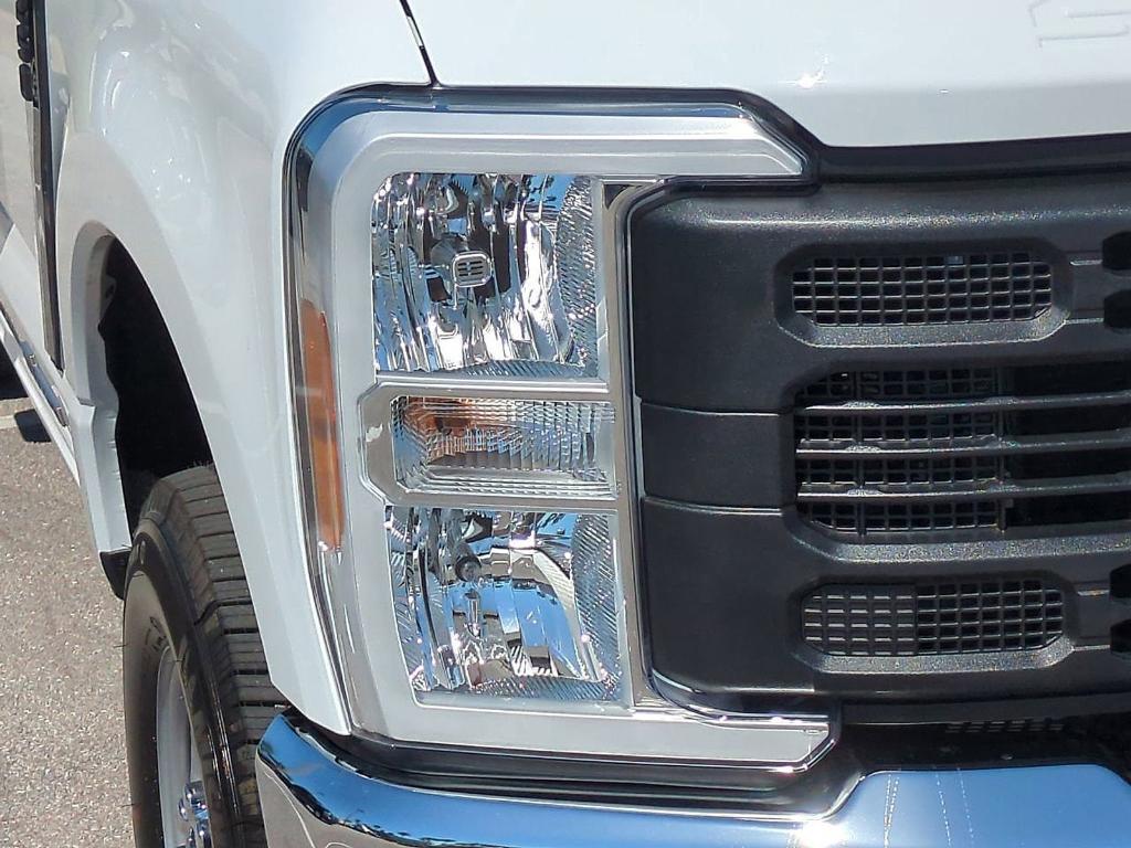 new 2025 Ford F-250 car, priced at $65,210