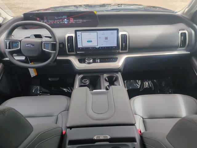 new 2025 Ford Expedition car, priced at $71,304