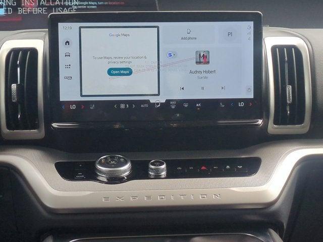 new 2025 Ford Expedition car, priced at $71,304