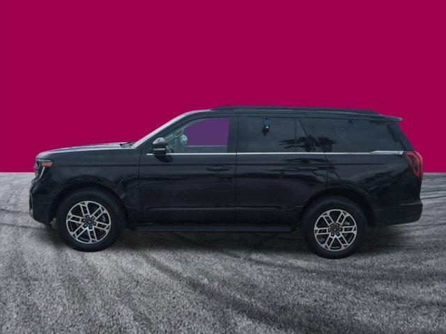 new 2025 Ford Expedition car, priced at $71,304