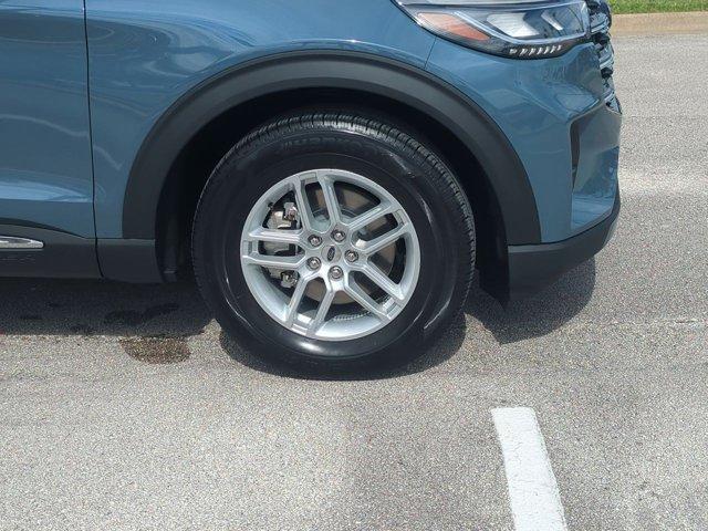 new 2025 Ford Explorer car, priced at $42,364