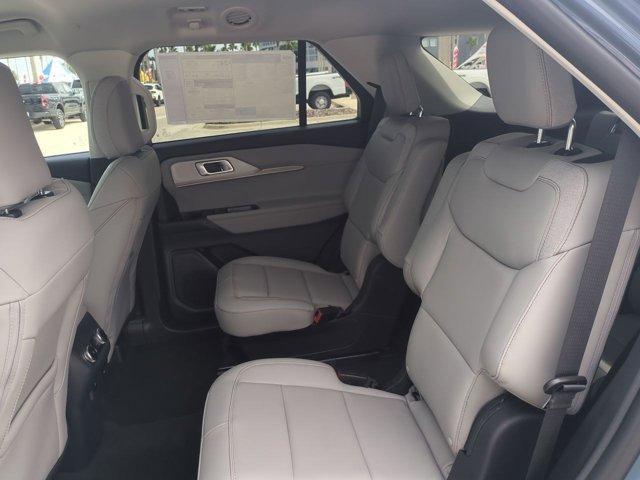 new 2025 Ford Explorer car, priced at $42,364