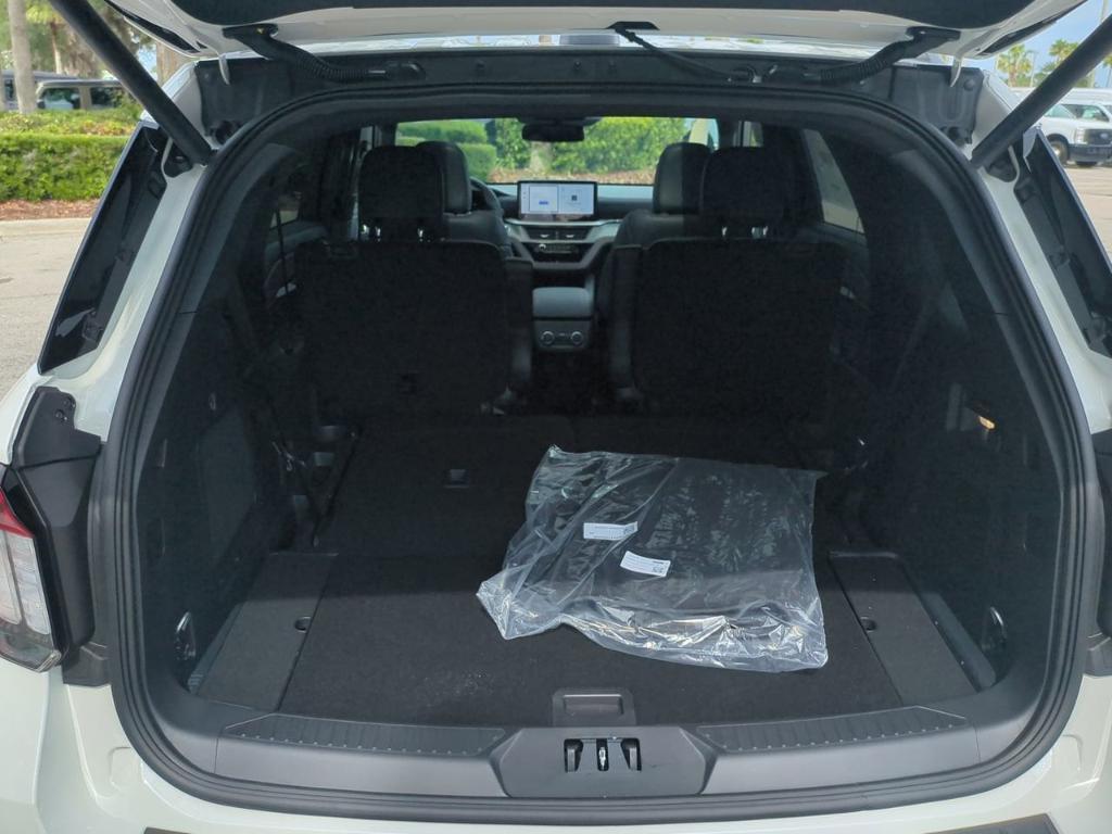 new 2025 Ford Explorer car, priced at $62,480