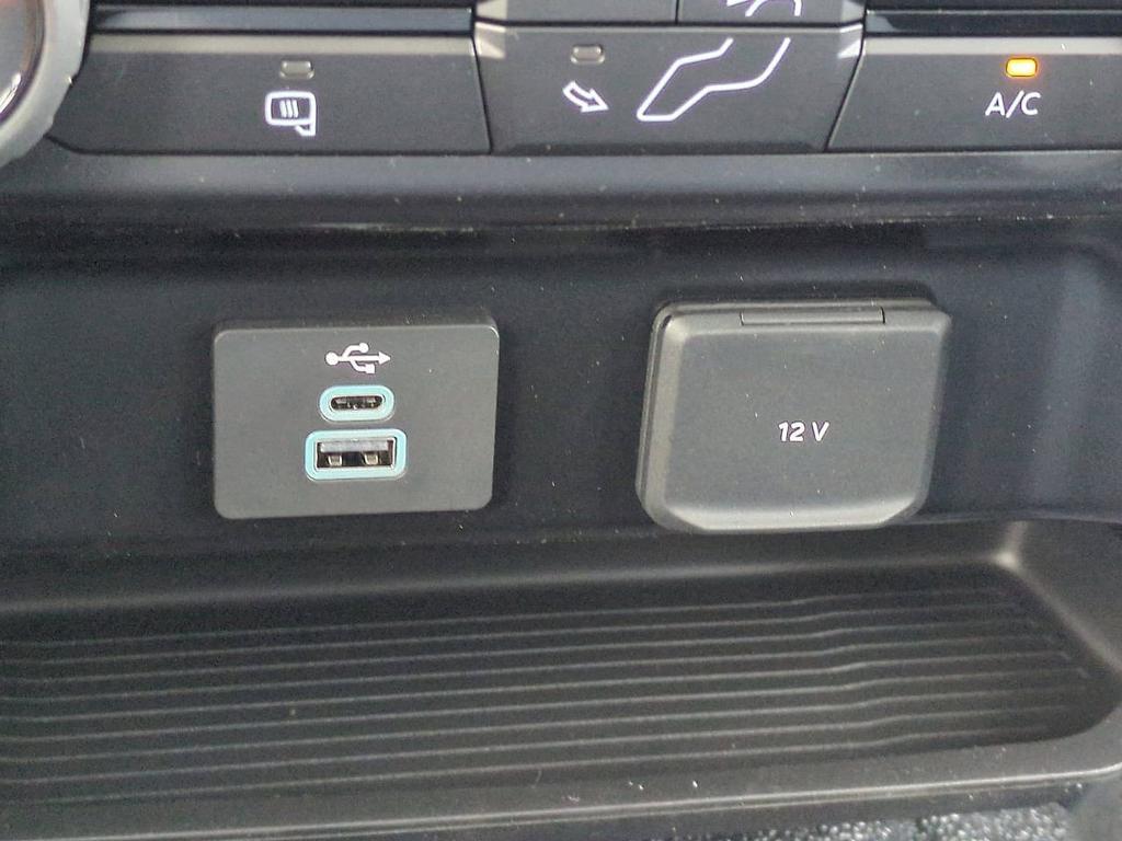 new 2025 Ford F-250 car, priced at $52,335