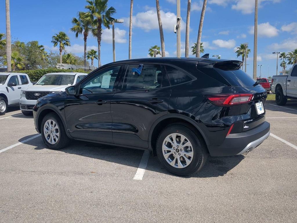 new 2025 Ford Escape car, priced at $28,034