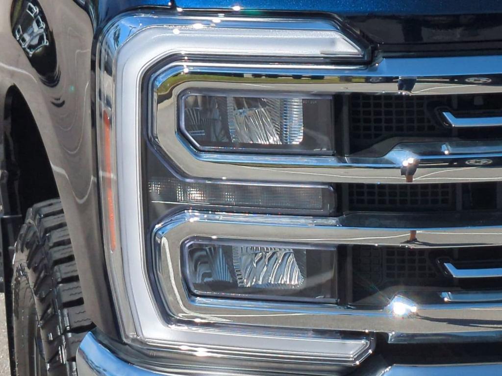 new 2025 Ford F-250 car, priced at $81,700