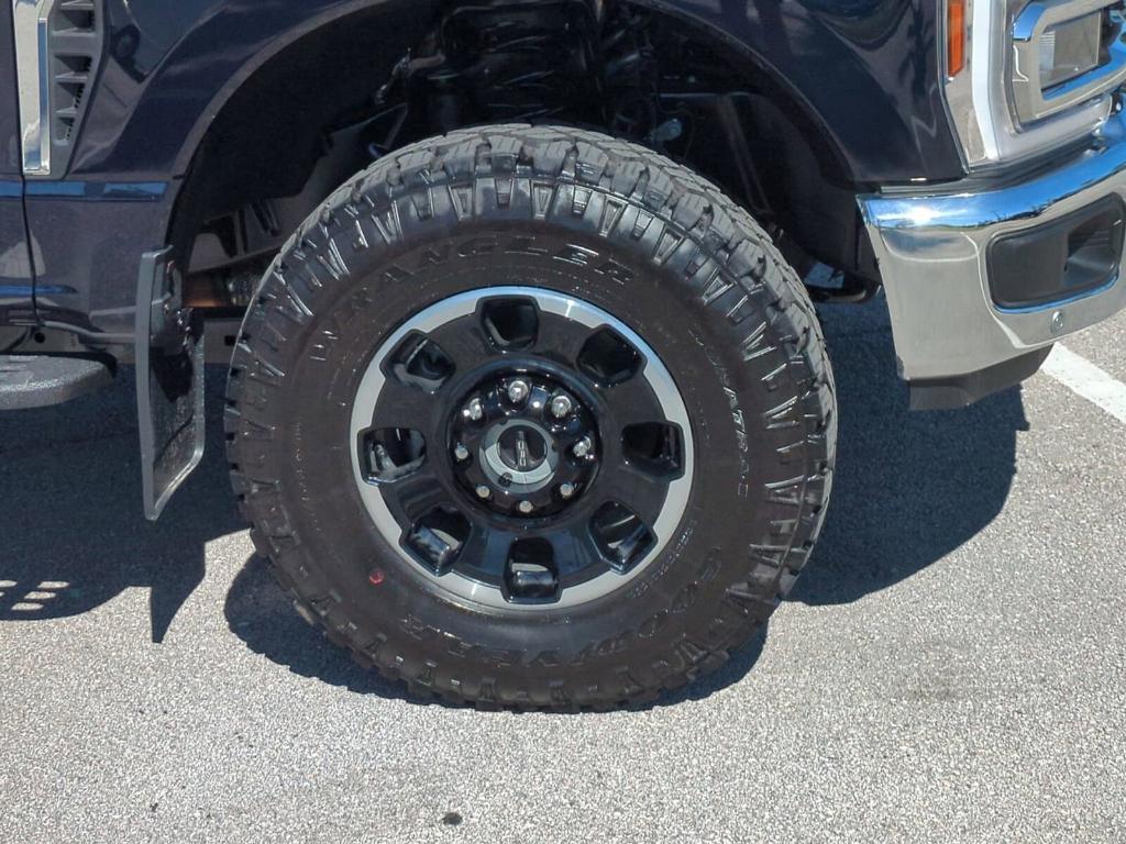 new 2025 Ford F-250 car, priced at $81,700