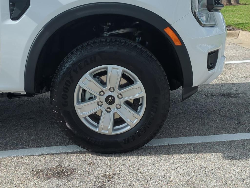 new 2025 Ford Ranger car, priced at $35,204