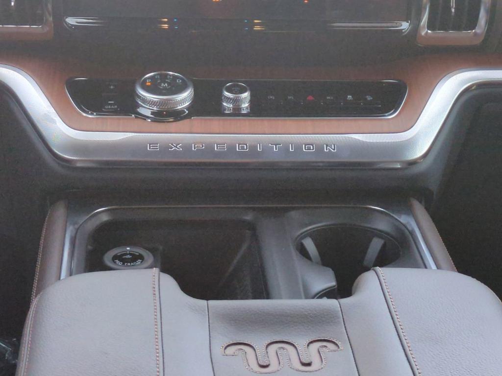 new 2025 Ford Expedition Max car, priced at $88,650