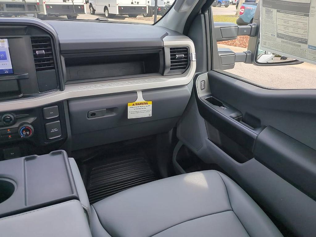 new 2025 Ford F-250 car, priced at $65,420