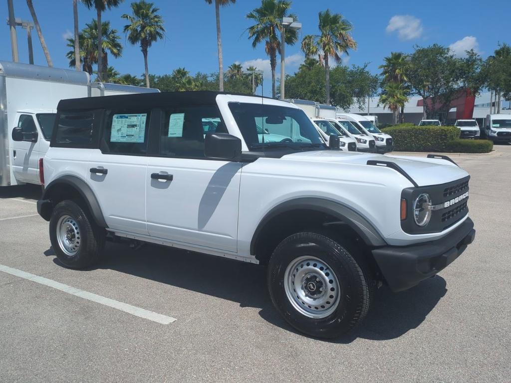 new 2025 Ford Bronco car, priced at $41,622