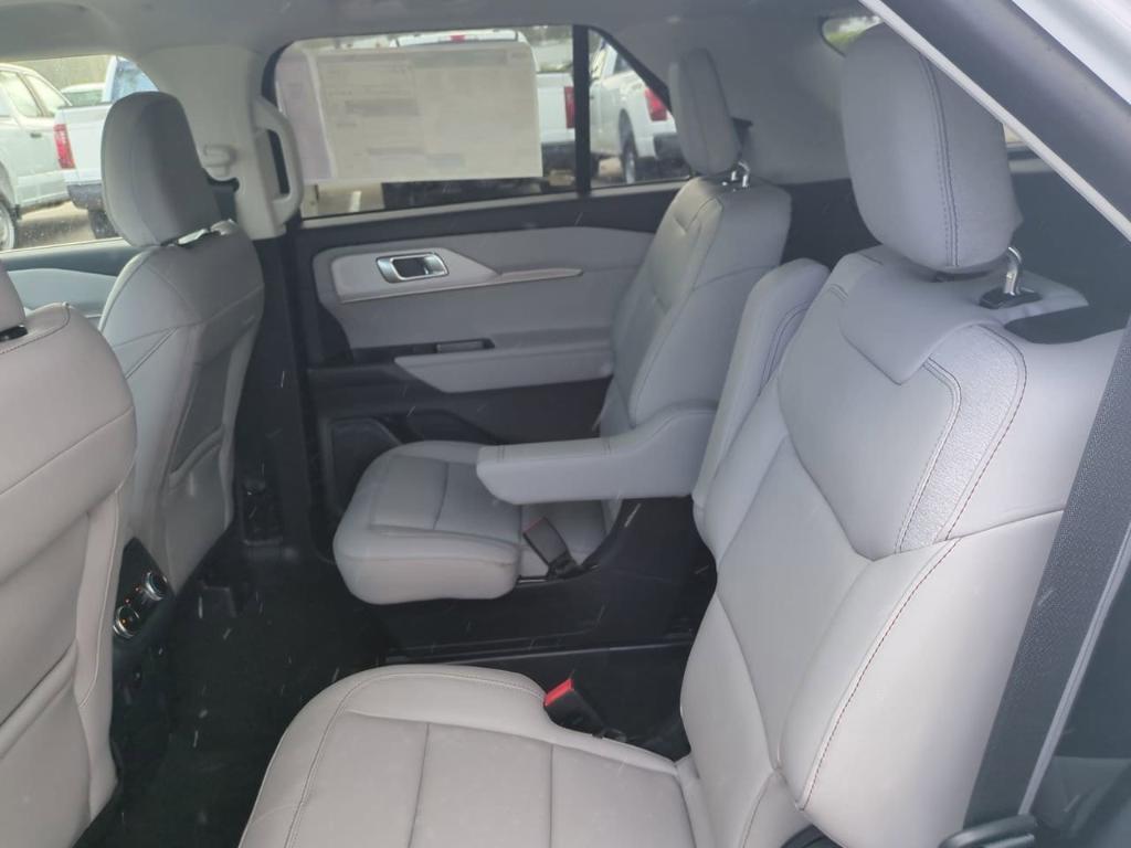 new 2025 Ford Explorer car, priced at $41,160