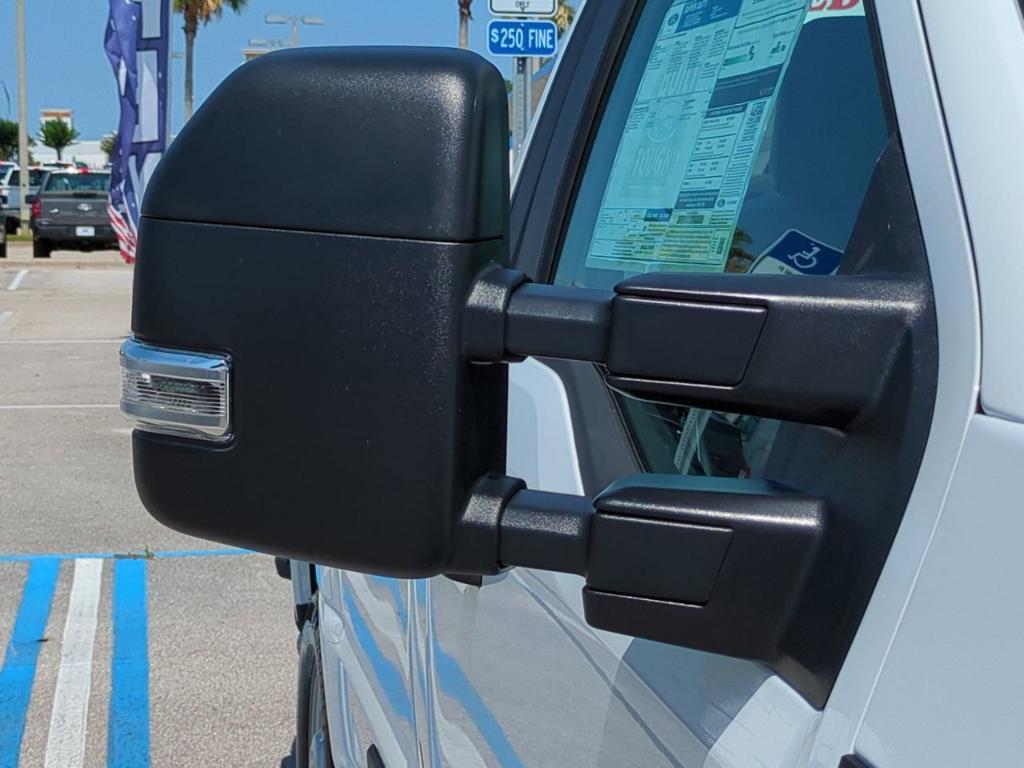 new 2025 Ford F-250 car, priced at $45,895