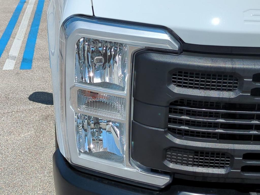 new 2025 Ford F-250 car, priced at $45,895