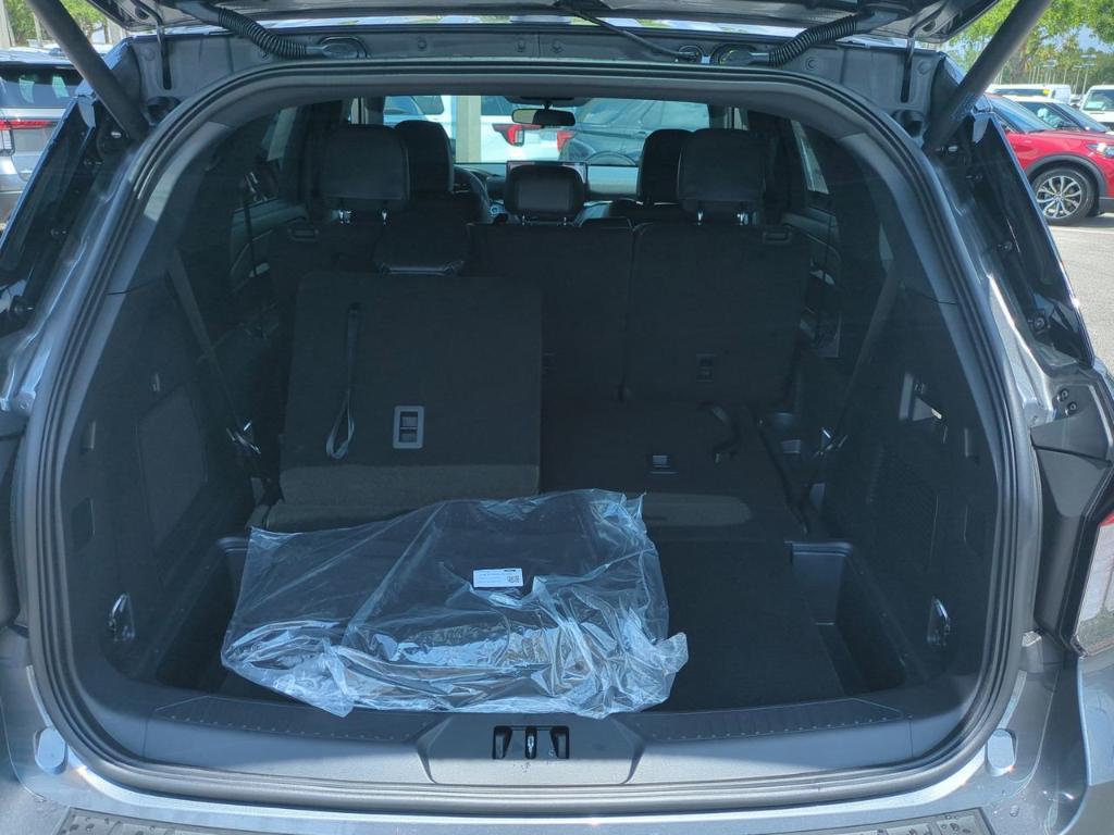 new 2025 Ford Explorer car, priced at $47,045