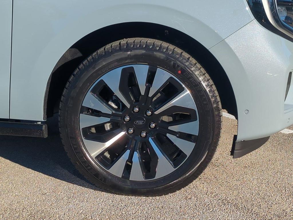 new 2025 Ford Expedition car, priced at $93,485