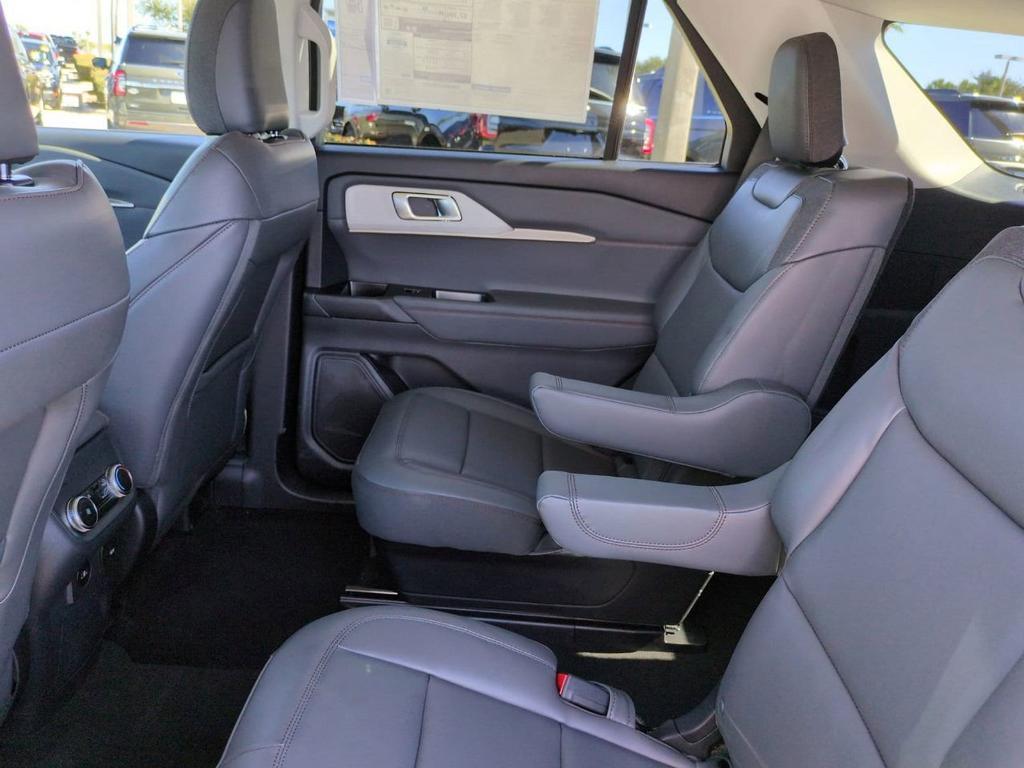 new 2025 Ford Explorer car, priced at $43,673