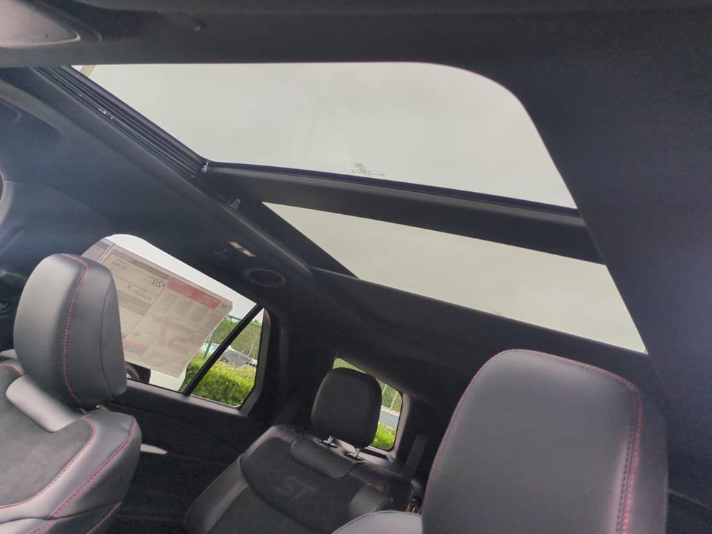 new 2025 Ford Explorer car, priced at $63,269