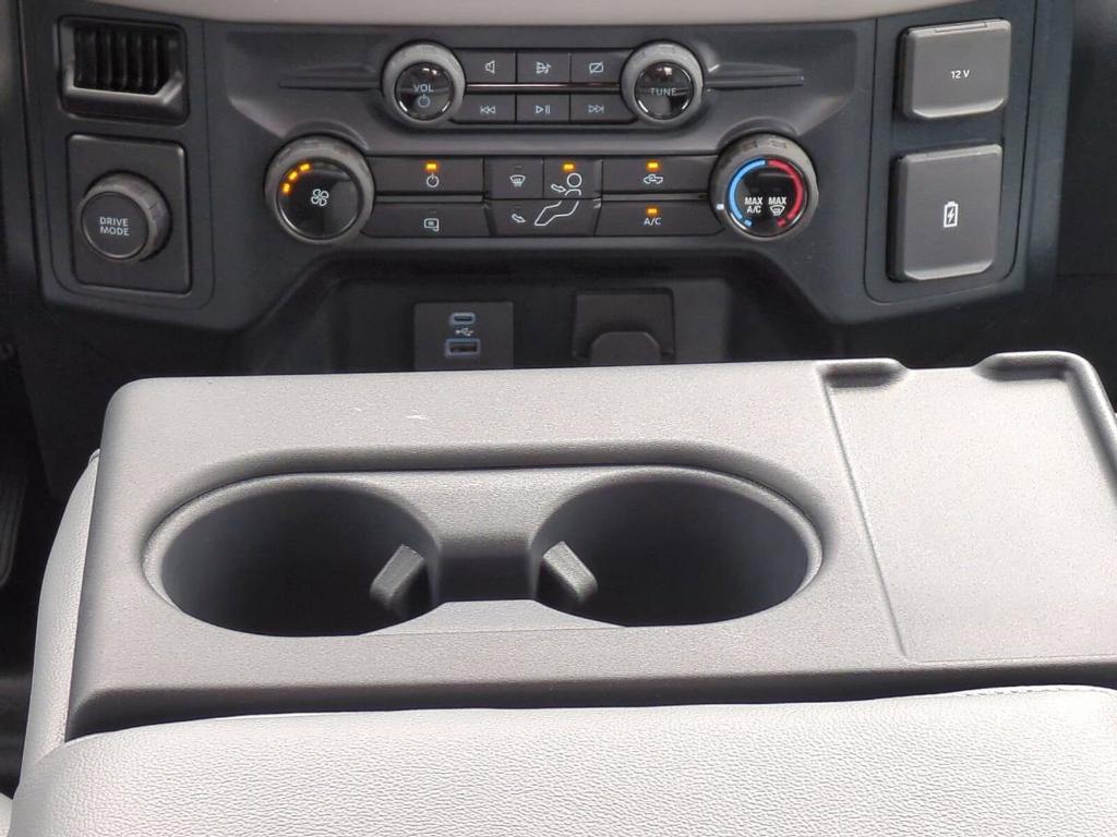 new 2024 Ford F-150 car, priced at $40,913