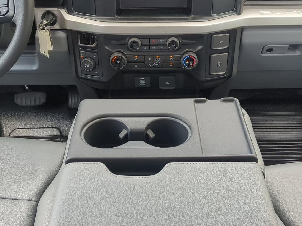new 2025 Ford F-350 car, priced at $64,290