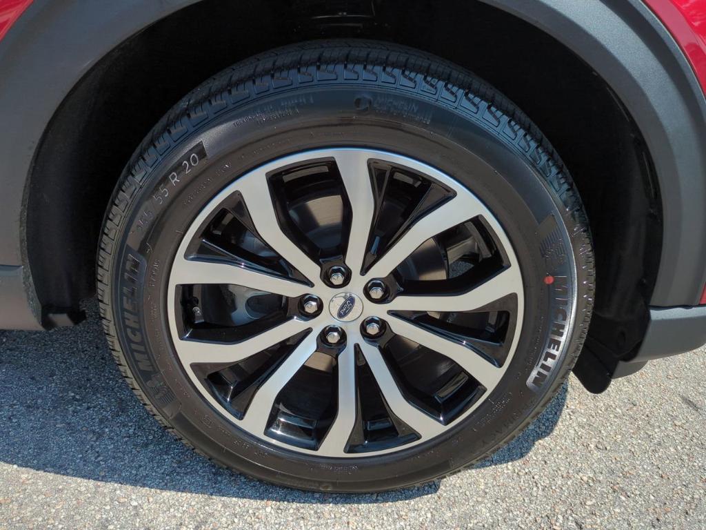 new 2025 Ford Explorer car, priced at $47,540