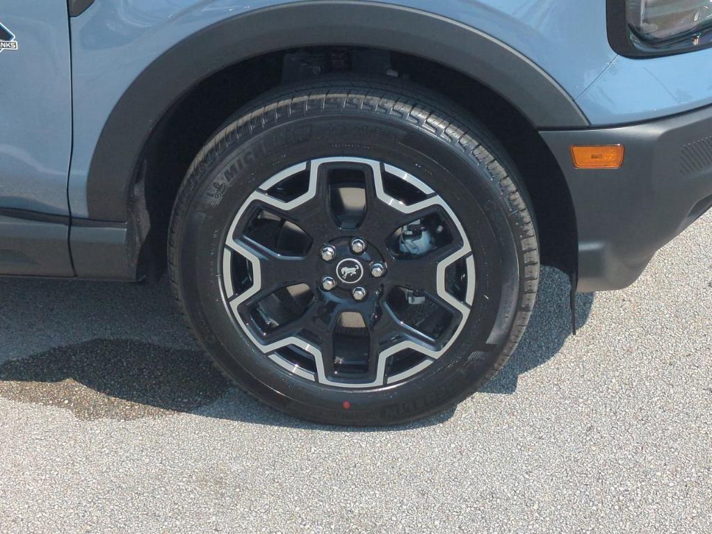 new 2025 Ford Bronco Sport car, priced at $37,885