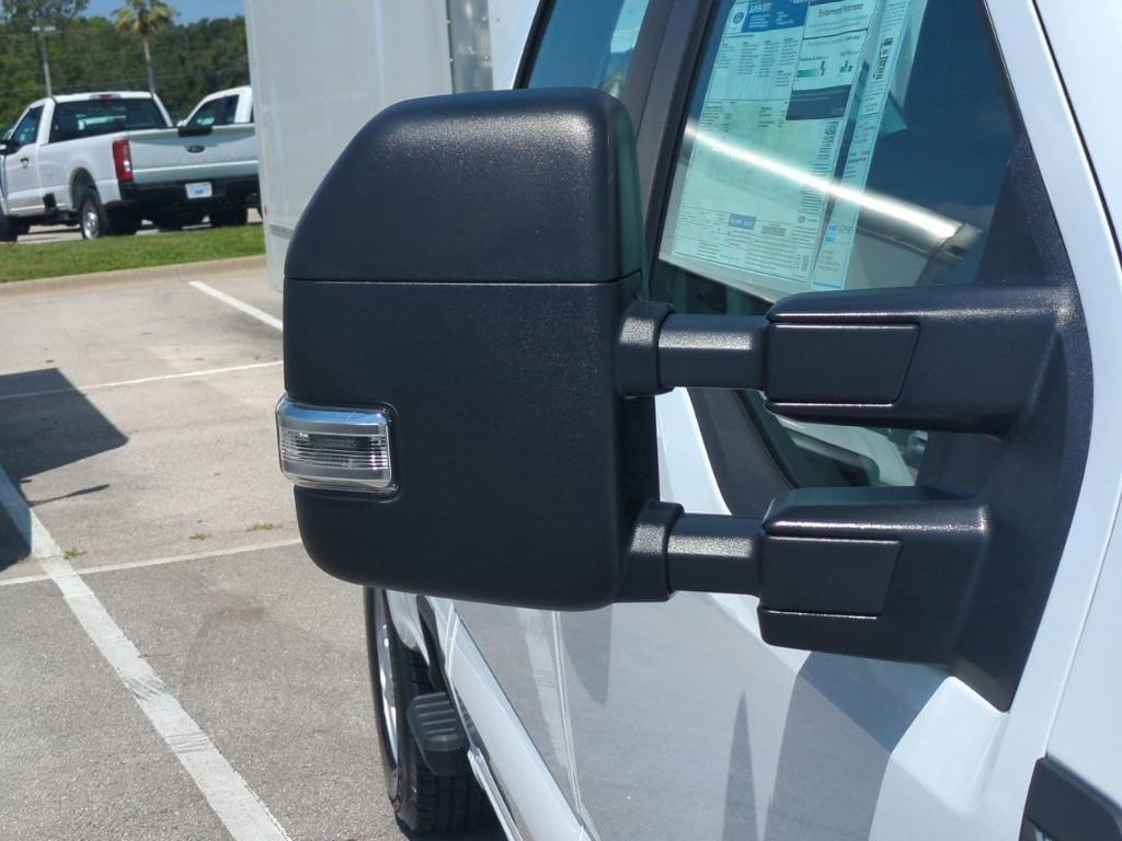 new 2025 Ford F-350 car, priced at $54,620