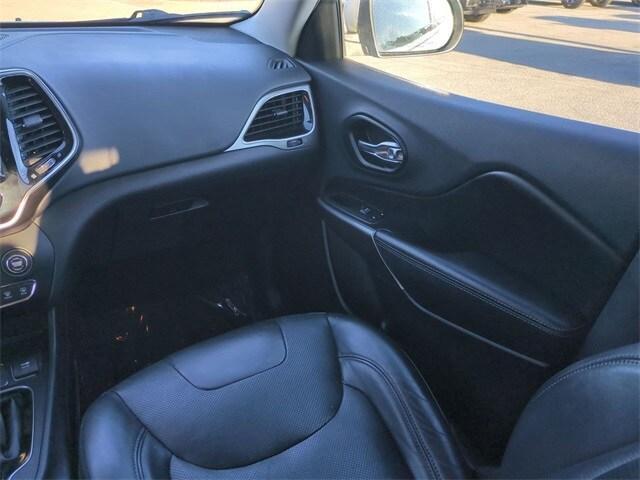 used 2019 Jeep Cherokee car, priced at $11,500