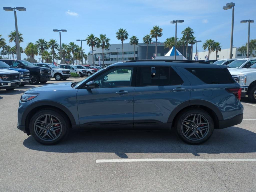 new 2025 Ford Explorer car, priced at $58,984
