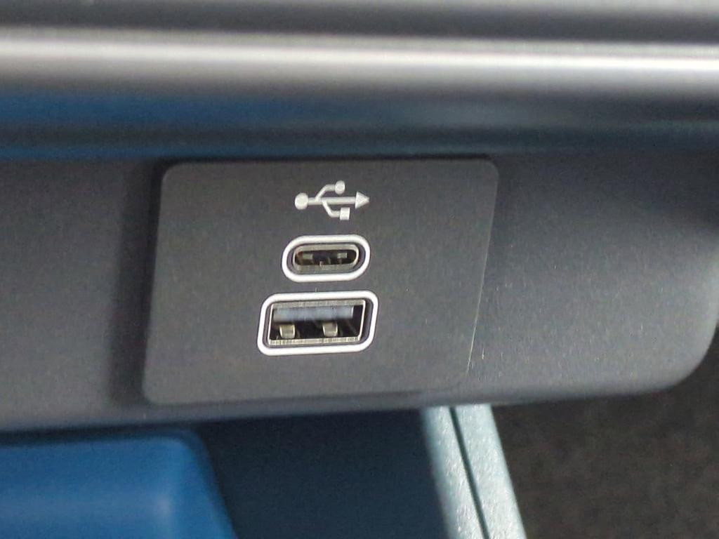new 2025 Ford Maverick car, priced at $35,094
