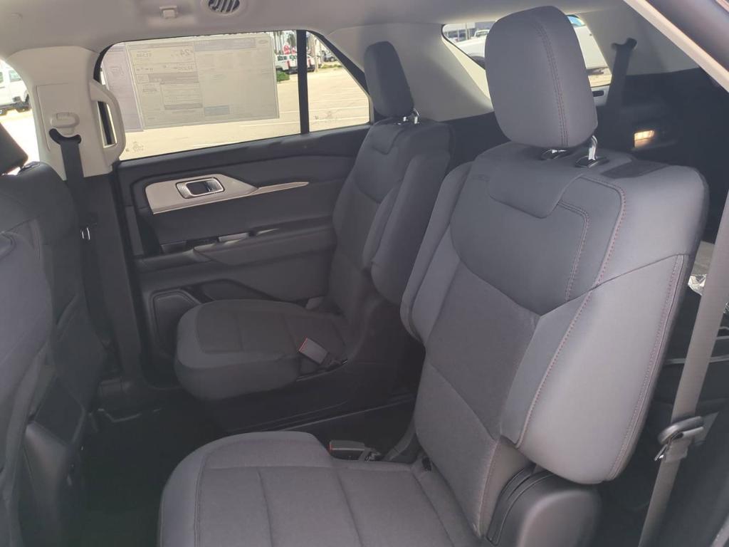 new 2025 Ford Explorer car, priced at $39,197