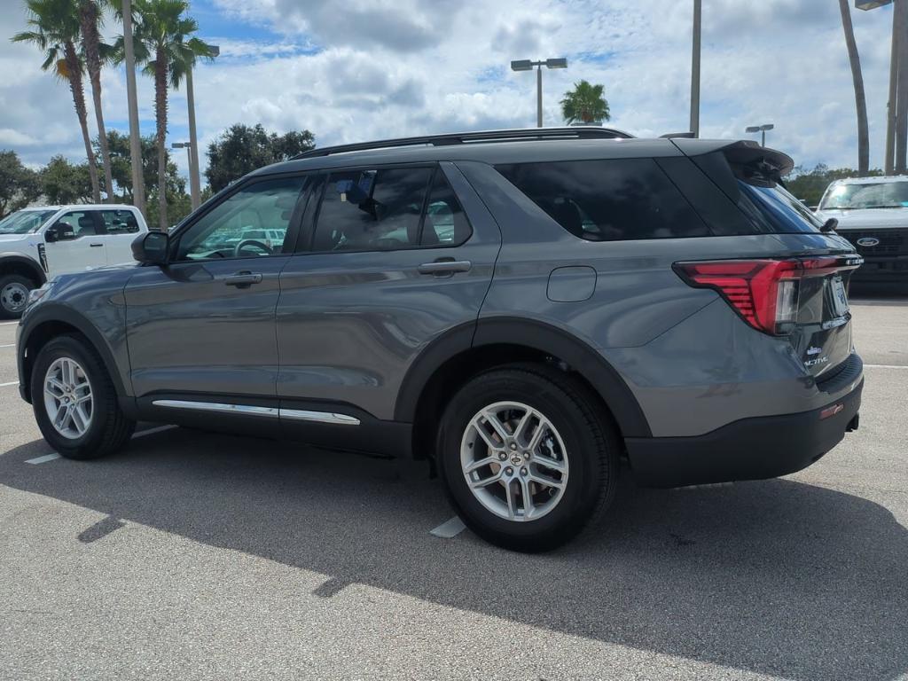 new 2025 Ford Explorer car, priced at $39,197
