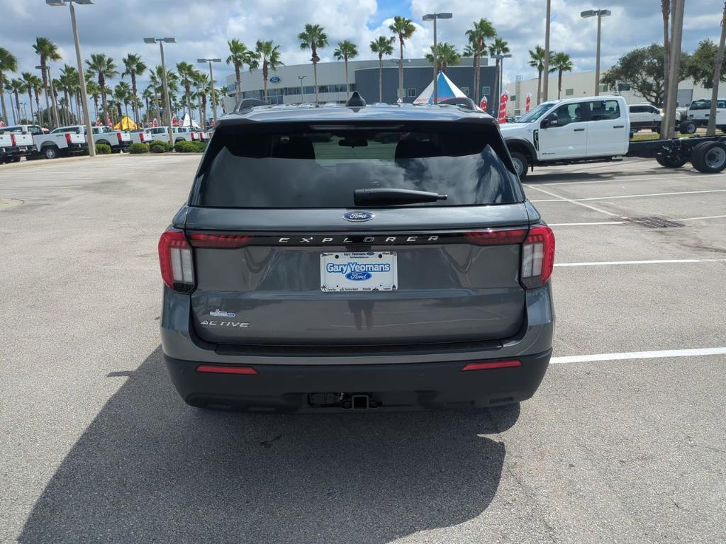 new 2025 Ford Explorer car, priced at $39,197