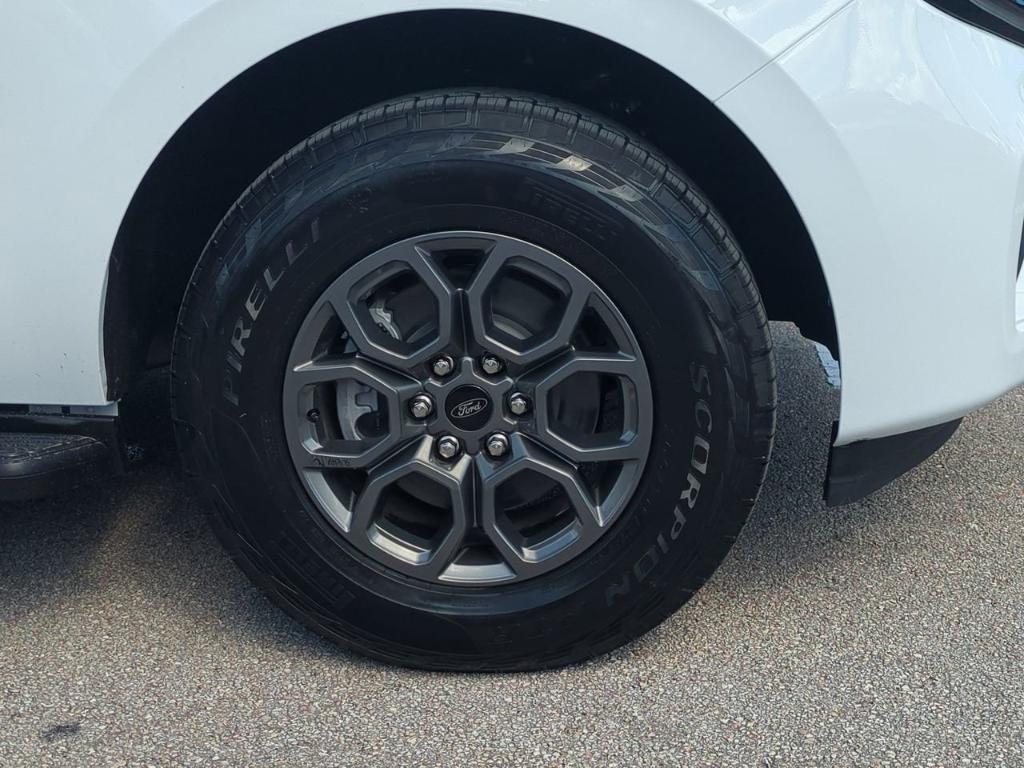 new 2025 Ford Expedition car, priced at $66,954