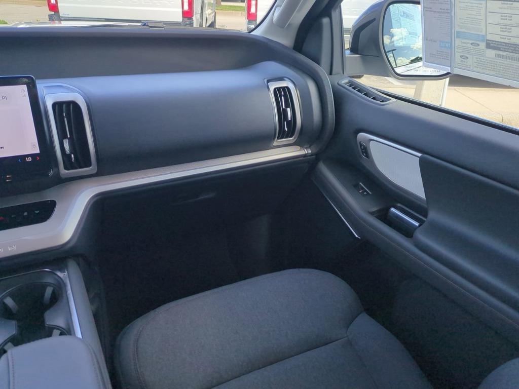 new 2025 Ford Expedition car, priced at $66,954