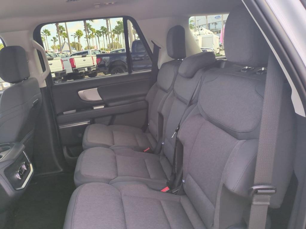 new 2025 Ford Expedition car, priced at $66,954