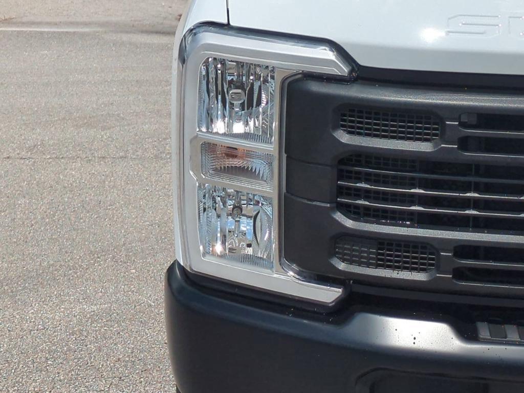 new 2025 Ford F-250 car, priced at $45,895