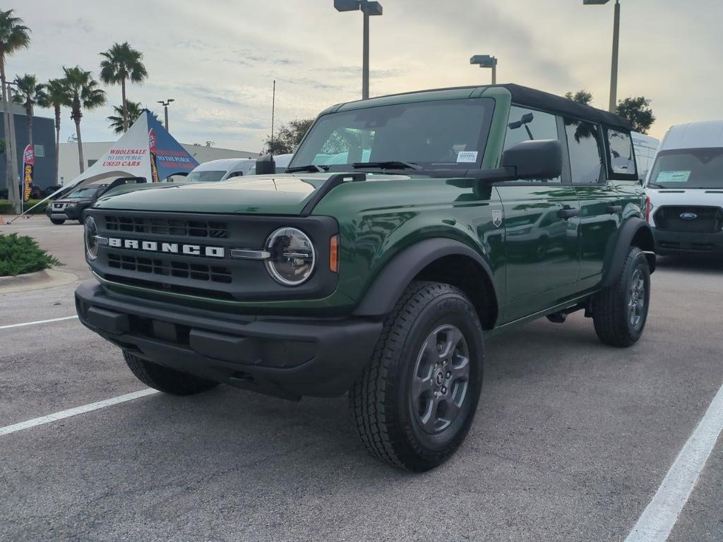new 2025 Ford Bronco car, priced at $43,030