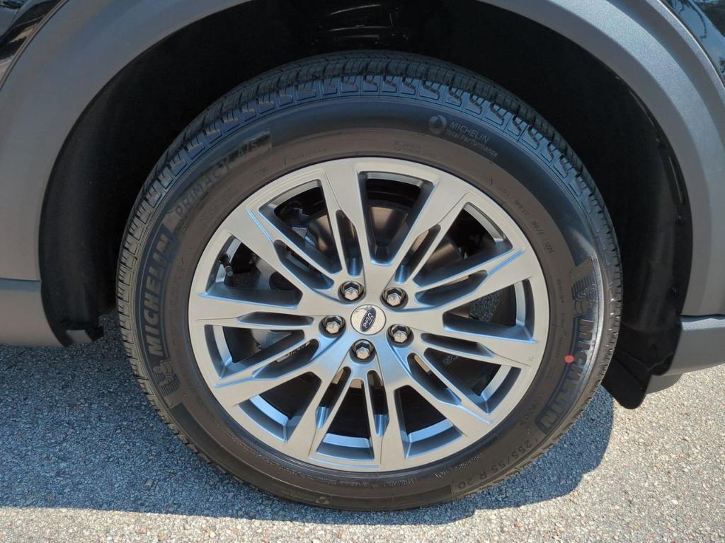 new 2025 Ford Explorer car, priced at $54,550