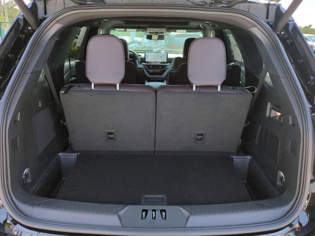 new 2025 Ford Explorer car, priced at $54,550