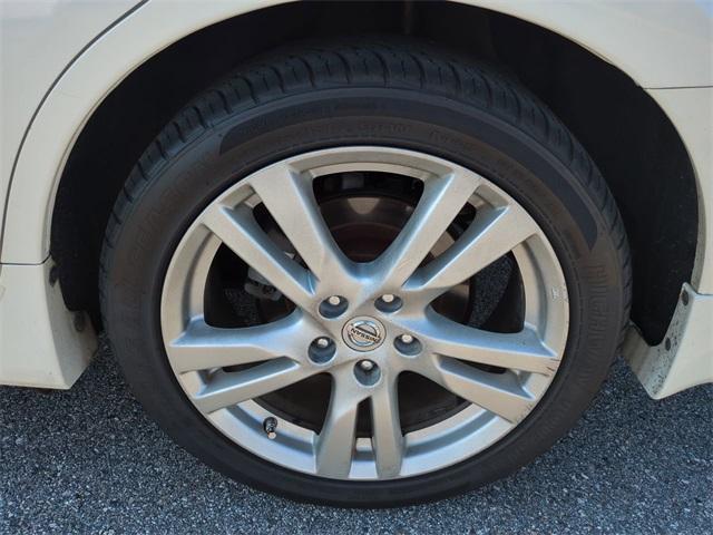 used 2014 Nissan Altima car, priced at $8,999