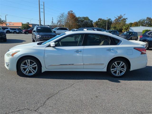 used 2014 Nissan Altima car, priced at $8,999