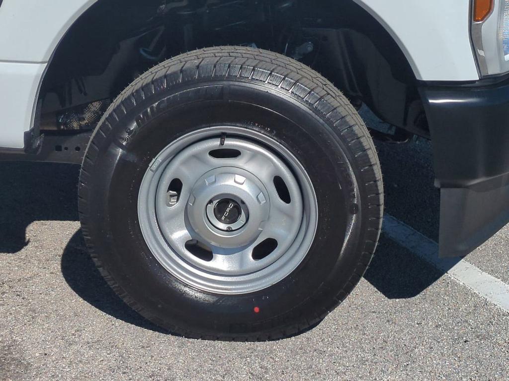 new 2025 Ford F-250 car, priced at $49,555