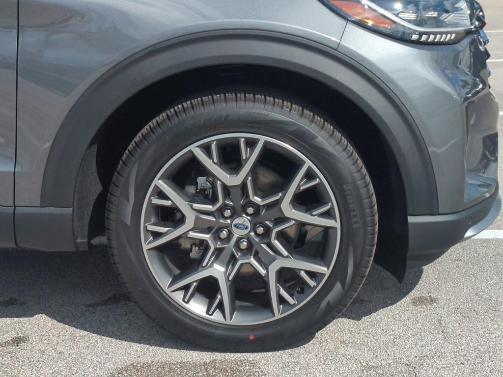new 2025 Ford Explorer car, priced at $57,364