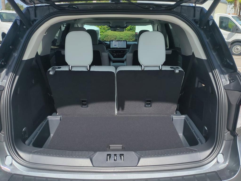 new 2025 Ford Explorer car, priced at $57,364