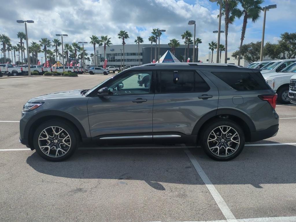 new 2025 Ford Explorer car, priced at $57,364