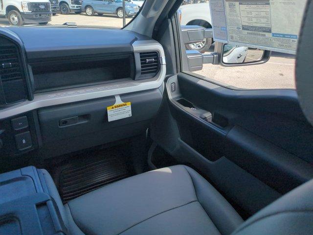 new 2025 Ford F-250 car, priced at $53,465