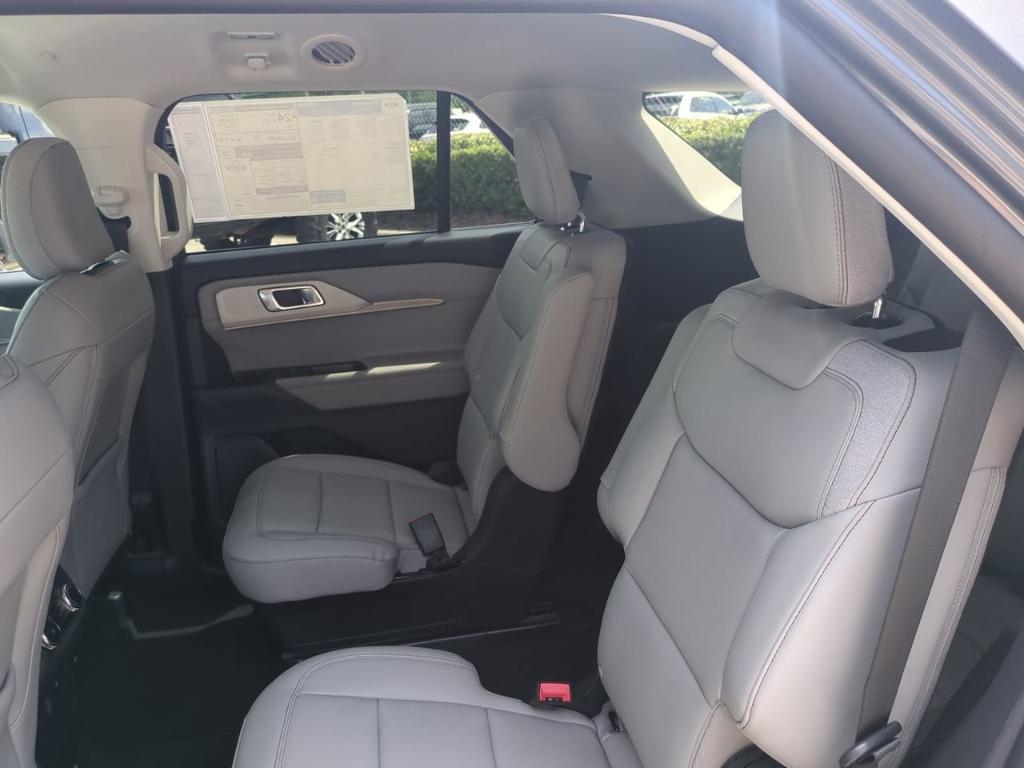 new 2025 Ford Explorer car, priced at $46,579