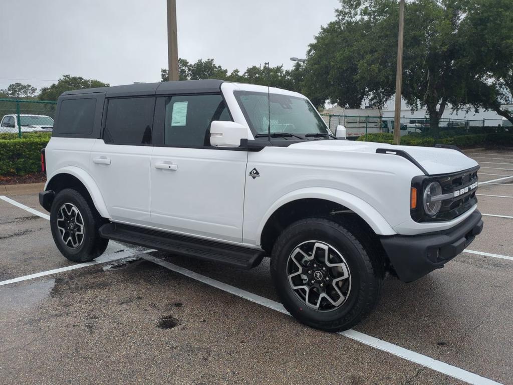 new 2025 Ford Bronco car, priced at $58,554