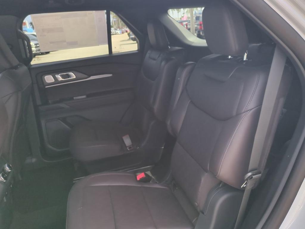new 2025 Ford Explorer car, priced at $55,534